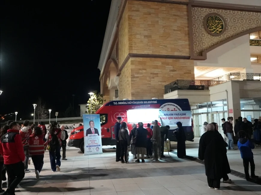 DENİZLİ BÜYÜKŞEHİR BELEDİYESİ’NDEN CAMİ ÇIKIŞLARINDA RAMAZAN’A ÖZGÜ GELENEKSEL İKRAM