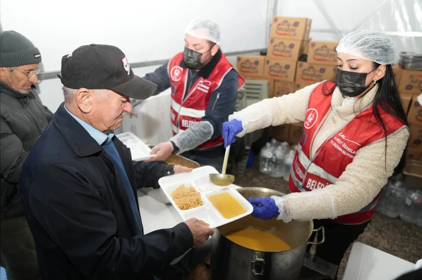 Keçiören Belediye Başkanı Dr. Mesut Özarslan: “Ramazanda binlerce hemşehrimizin gönlüne dokunuyoruz”