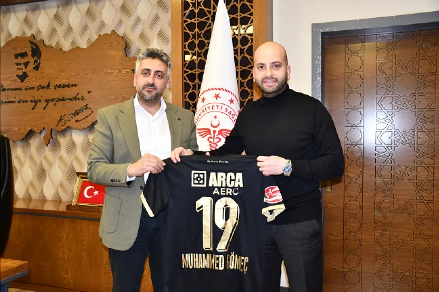 Arca Çorum FK Yönetimi Başhekim Muhammed Gömeç’i Ziyaret Ederek Hayrettin Karaca’nın Sağlık Durumu Hakkında Bilgi Aldı