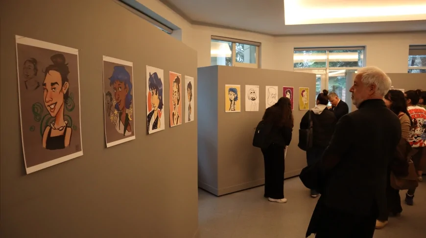 Dünyada iPad ile Karikatür Çizen İlk İsim Angie Jordan Ankara’da Sergi ve Atölye Çalışması Gerçekleştirdi