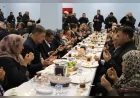 İzmir Büyükşehir Belediye Başkanı Dr. Cemil Tugay Zeytinova’da Vatandaşlarla Sahur Sofrasında Buluştu