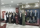ANKARA’DA 8 MART PROGRAMINDA NUR DELİCE’YE “İZ BIRAKAN KADIN” ÖDÜLÜ VERİLDİ