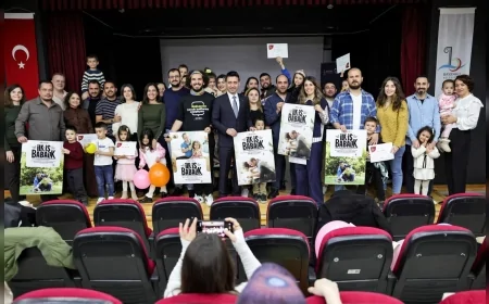 İzmir Büyükşehir Belediyesi Baba Destek Eğitim Programı ile yüzlerce babaya “yeni nesil ebeveynlik” kazandırıyor!
