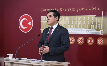 İYİ Parti Sözcüsü Buğra Kavuncu: “Bu mektup bölünmenin mektubudur, anayasanın vatandaşlık tanımını tartışmaya açacaklar”