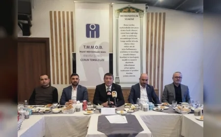 TMMOB İnşaat Mühendisleri Odası Çorum Temsilciliği İftar Programında Meslektaşlar ve Protokol Buluştu