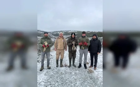 Eskişehir Büyükşehir Belediyesi Hayvanat Bahçesi’nde Tedavi Edilen 3 Şahin ve 1 Kara Akbaba Doğaya Salındı