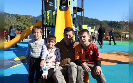 Marmaris Belediye Başkanı Acar Ünlü Burunucu Macera Parkı’nı Yeniledi: “Çocuklarımızın Güvenle Oynayabileceği Alanları Artırıyoruz”