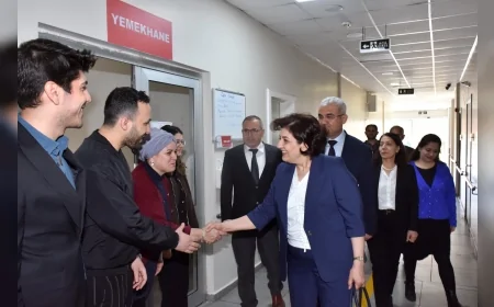 Süreyya Yavuz Hanımefendi Huzurevini Ziyaret Etti