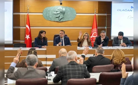 Bornova Belediyesi Meclisi 9 Yeni Temizlik Aracını Oybirliğiyle Kabul Etti