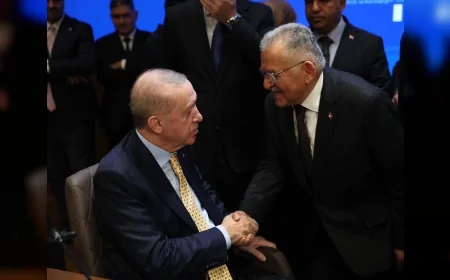 KAYSERİ BÜYÜKŞEHİR BELEDİYE BAŞKANI DR. MEMDUH BÜYÜKKILIÇ, AK PARTİ GENEL MERKEZ İFTAR PROGRAMINDA CUMHURBAŞKANI RECEP TAYYİP ERDOĞAN İLE BİR ARAYA GELDİ