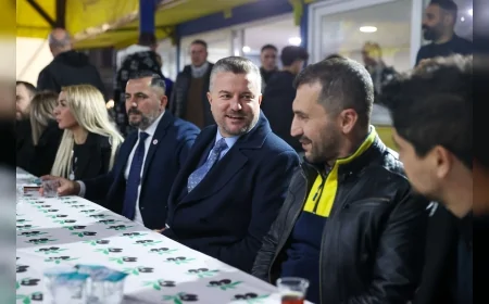 BUCA BELEDİYE BAŞKANI GÖRKEM DUMAN RAMAZAN İFTARLARINDA TAKSİCİ ESNAFI VE SPOR CAMİASIYLA BULUŞTU