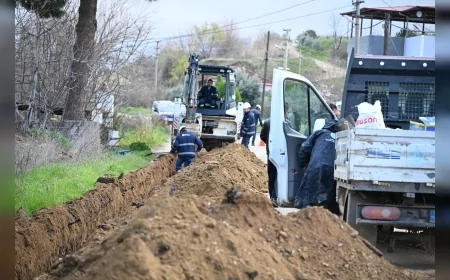MANİSA ALAŞEHİR DELEMENLER MAHALLESİNDE 40 YILLIK İÇME SUYU HATTI YENİLENİYOR 17 KİLOMETRELİK ALTYAPI ÇALIŞMASI BAŞLATILDI
