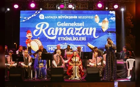 Antalya’da Cam Piramit’te düzenlenen Ramazan etkinliklerinde Şanlıurfalılar ve Elazığlılar gecesi coşkusu yaşandı