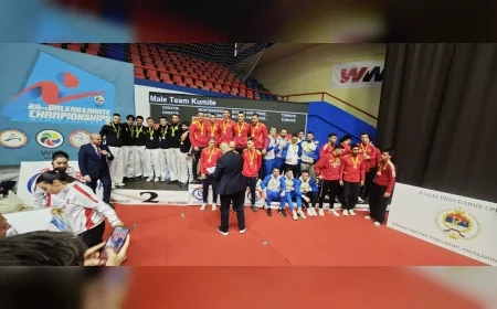 Banja Luka’da düzenlenen Balkan Karate Şampiyonası’nda Bursa Büyükşehir Belediyesporlu sporculardan çifte bronz madalya