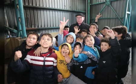 ODUNPAZARI BELEDİYE BAŞKANI KAZIM KURT GÜNDOĞDU MAHALLESİ İFTARINDA KREŞ MÜJDESİ VERDİ