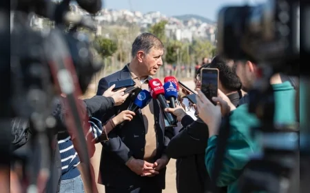 İzmir Büyükşehir Belediye Başkanı Dr. Cemil Tugay: “Gemilerin atıklarını 24 saat takip eden sensörlü kamera sistemi kuracağız”