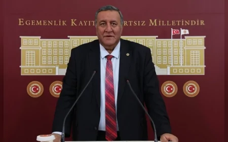 CHP Niğde Milletvekili Ömer Fethi Gürer: “Otomobilin mi var, derdin var; araç artık vergi dairesi gibi çalışıyor”