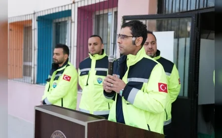 ALİAĞA BELEDİYESİ ARAMA KURTARMA EKİBİ DEPREM HAFTASI’NDA ÖĞRENCİLERE AFET BİLİNCİ AŞILADI