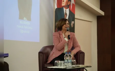 Eskişehir Büyükşehir Belediye Başkanı Ayşe Ünlüce genç hukukçularla buluştu, hukuk dünyasında kadınların rolünü anlattı