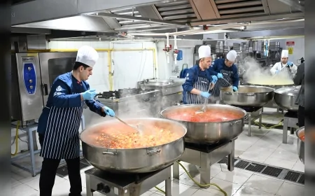 Bursa Büyükşehir Belediyesi Ramazan Boyunca On Binlerce Kişiye Ulaşan Dayanışma Mutfağını Büyütüyor