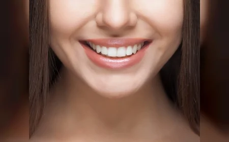 Diş Kaybı Çene Kemiğini Eriterek Yüz Şeklini Değiştirebiliyor: Uzmanlar İmplant Tedavisinin Kritik Rolüne Dikkat Çekti