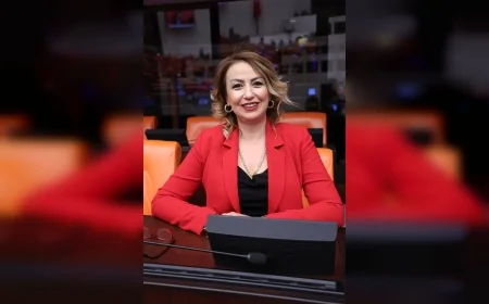 CHP Hatay Milletvekili Nermin Yıldırım Kara: “Kadın hareketinin görevi cumhuriyet bayrağını ileriye taşımaktır”