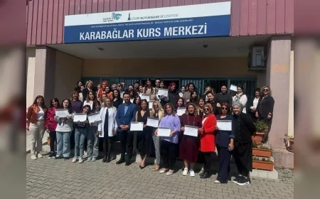 İzmir Büyükşehir Belediyesi Meslek Fabrikası Kursiyeri Sevinç Tokcan Kendi Kuaför Salonunu Açtı