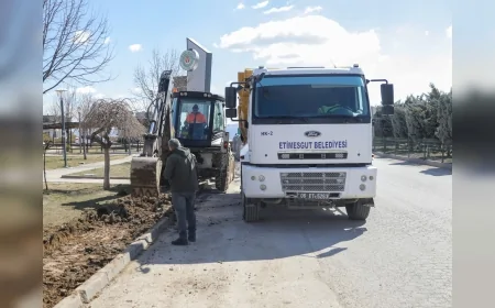 Etimesgut Belediyesi Fen İşleri Ekipleri İlçe Genelinde Üstyapı ve Altyapı Çalışmalarını Sürdürüyor