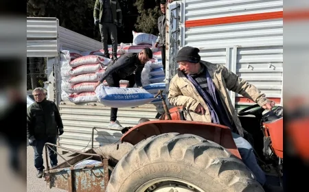 AYDIN BÜYÜKŞEHİR BELEDİYE BAŞKANI ÖZLEM ÇERÇİOĞLU’NUN YEM DESTEĞİ SULTANHİSAR’DA KÜÇÜK ÜRETİCİLERE ULAŞTIRILDI