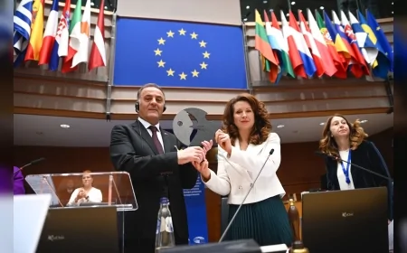 AVRUPA BÖLGELER KOMİTESİ PAWEŁ ADAMOWİCZ ÖDÜLÜ’NÜ EKREM İMAMOĞLU’NA VERDİ