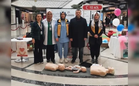 Çorum İl Sağlık Müdürü Prof. Dr. Sinan Zehir Ramazanda Sağlık Programı’nda Vatandaşlarla Buluştu