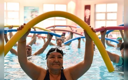 TEPEBAŞI’NDA KADINLAR 8 MART’I SU CİMNASTİĞİ ETKİNLİĞİNDE SPOR VE EĞLENCEYLE KUTLADI