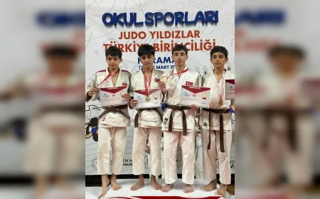 KARAMAN’DAKİ OKUL SPORLARI JUDO TÜRKİYE ŞAMPİYONASI’NDA MANİSALI SPORCULAR 10 MADALYA KAZANDI