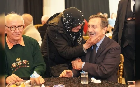 TEPEBAŞI BELEDİYE BAŞKANI DT. AHMET ATAÇ: “BEN VAR OLDUKÇA SİZLERLE BERABER OLACAĞIM”