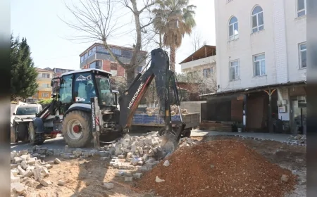 Yalova Belediyesi Ekipleri Kent Genelinde Bakım, Onarım ve Çevre Düzenleme Çalışmalarını Sürdürüyor