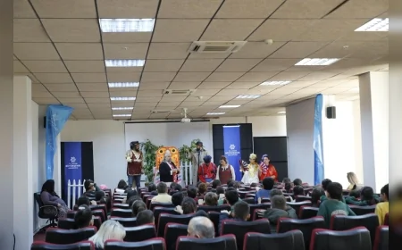 AYDIN BÜYÜKŞEHİR BELEDİYE BAŞKANI ÖZLEM ÇERÇİOĞLU ÇOCUK OYUNU “MÜZİSYENLER ÇETESİ” İLE KÖŞK’TE MİNİKLERİ TİYATROYLA BULUŞTURDU