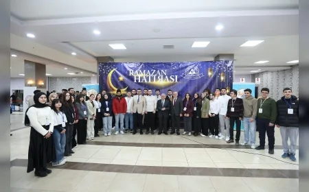 Kayseri Büyükşehir Belediye Başkanı Dr. Memduh Büyükkılıç Erciyes Üniversitesi öğrencileriyle iftar programında buluştu!