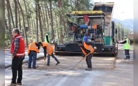 MUĞLA BÜYÜKŞEHİR BELEDİYE BAŞKANI AHMET ARAS: “İÇMELER’DE TURİZM KENTİMİZE YAKIŞAN GÜVENLİ VE MODERN YOLLAR YAPIYORUZ”