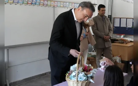 Çankaya Belediyesi Karataş İlkokulu Öğrencilerine Bayram Öncesi Hediyeler Dağıttı