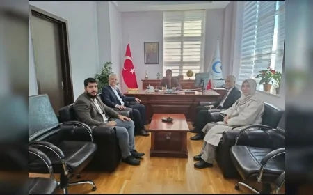 HEKİMSEN GENEL BAŞKANI UZM. DR. ADİL KURBAN’DAN ADIYAMAN ÜNİVERSİTESİ TIP FAKÜLTESİ DEKANI PROF. DR. ALİ ZEYNAL ABİDİN TAK’A HAYIRLI OLSUN ZİYARETİ