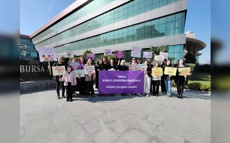 TMMOB Bursa İKK Kadın Çalışma Grubu Başkanı Gülsemin Ayyıldız: “Savaşa, Şiddete ve Eşitsizliğe Karşı Kadınlar Susmuyor”