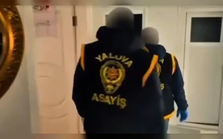 Yalova Merkezli Operasyonda Kendilerini Polis ve Savcı Olarak Tanıtan Dolandırıcılık Şebekesi Çökertildi