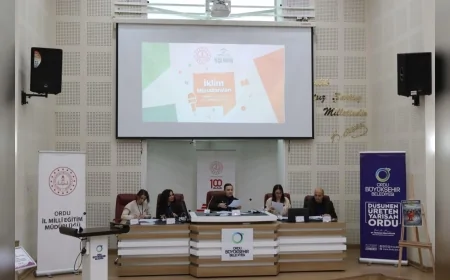 ORDU’DA 130 LİSENİN KATILDIĞI “MÜNAKAŞA DEĞİL MÜNAZARA” YARIŞMASINDA GENÇLER FİKİRLERİYLE YARIŞIYOR