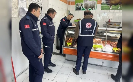 KAYSERİ BÜYÜKŞEHİR BELEDİYESİ ZABITA EKİPLERİ RAMAZAN DENETİMLERİNİ KASAP İŞLETMELERİNDE SÜRDÜRDÜ