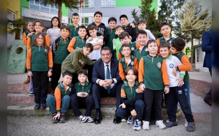 Giresun Belediye Başkanı Fuat Köse, Yeşilgiresun İlkokulu öğrencilerinin davetini geri çevirmedi