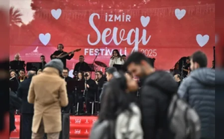 İZMİR BÜYÜKŞEHİR BELEDİYESİ KÜLTÜR VE SANAT ETKİNLİKLERİYLE KENTTE YENİ BİR DÖNEM BAŞLATTI