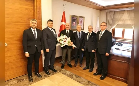 Çorum Valisi Ali Çalgan 14 Mart Tıp Bayramı’nda Sağlık Yöneticilerini Ağırladı