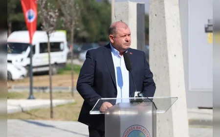 MENDERES BELEDİYE BAŞKANI İLKAY ÇİÇEK: “DEPREMDE KAYBETTİĞİMİZ CANLARIN HATIRASI BU PARKTA YAŞAYACAK”