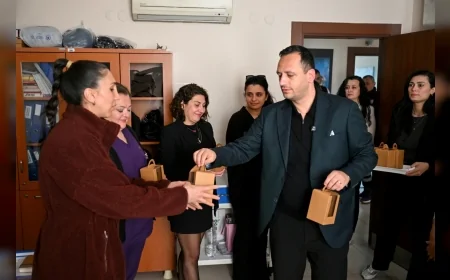 BORNOVA BELEDİYE BAŞKANI ÖMER EŞKİ: “SAĞLIK DESTEK KARTI İLE VATANDAŞA ÖZEL SAĞLIK HİZMETLERİNDE İNDİRİM SAĞLANACAK”