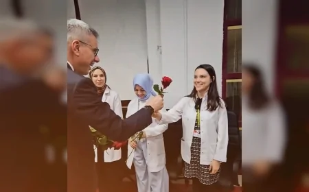 Sağlık Bakanı Prof. Dr. Kemal Memişoğlu: “Hekimlik Bir Meslek Değil, Ömrü Şifaya Adamaktır”